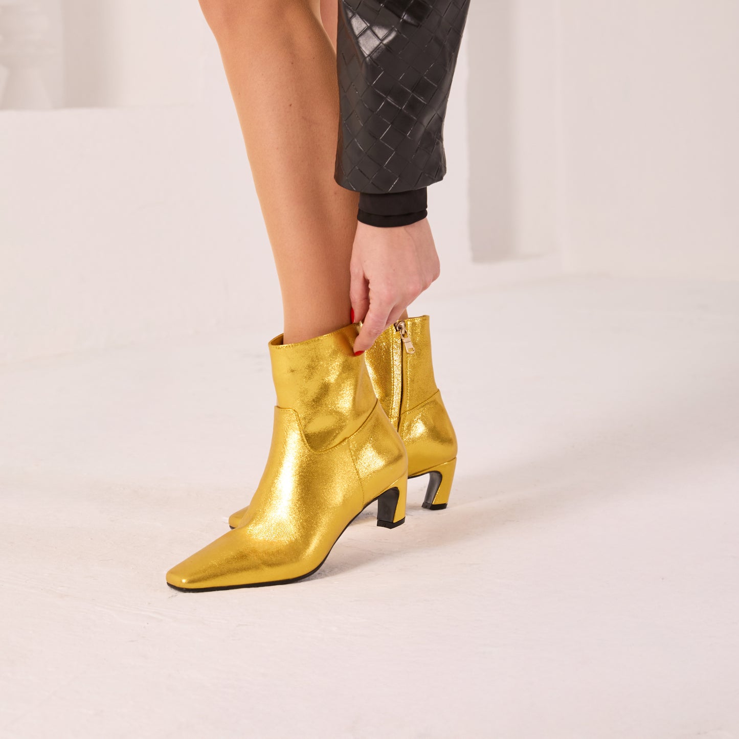 The Golden Glow Gold Leather Kitten Heel Women Boot