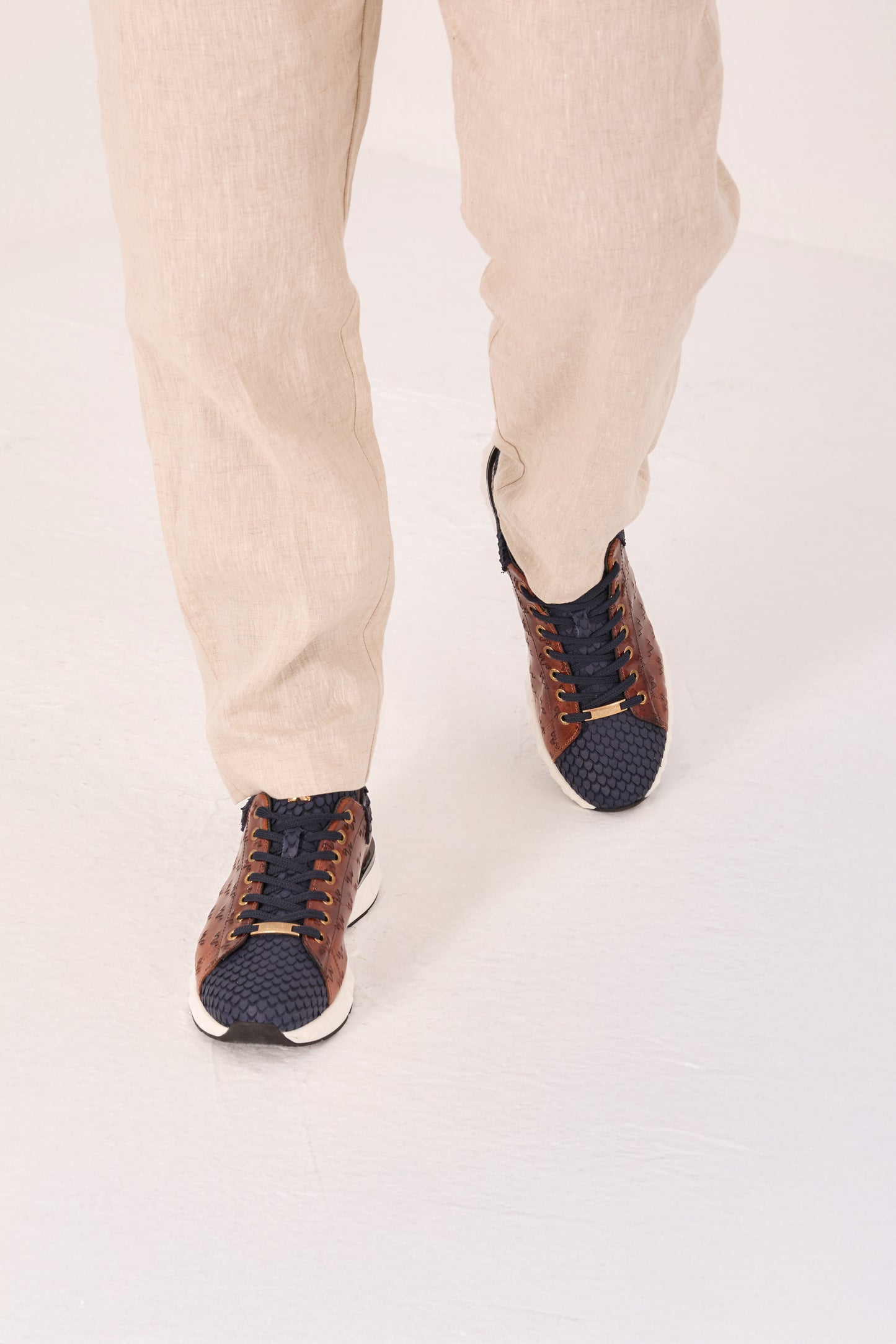 The Caesars Navy & Tan Leather Men Sneaker