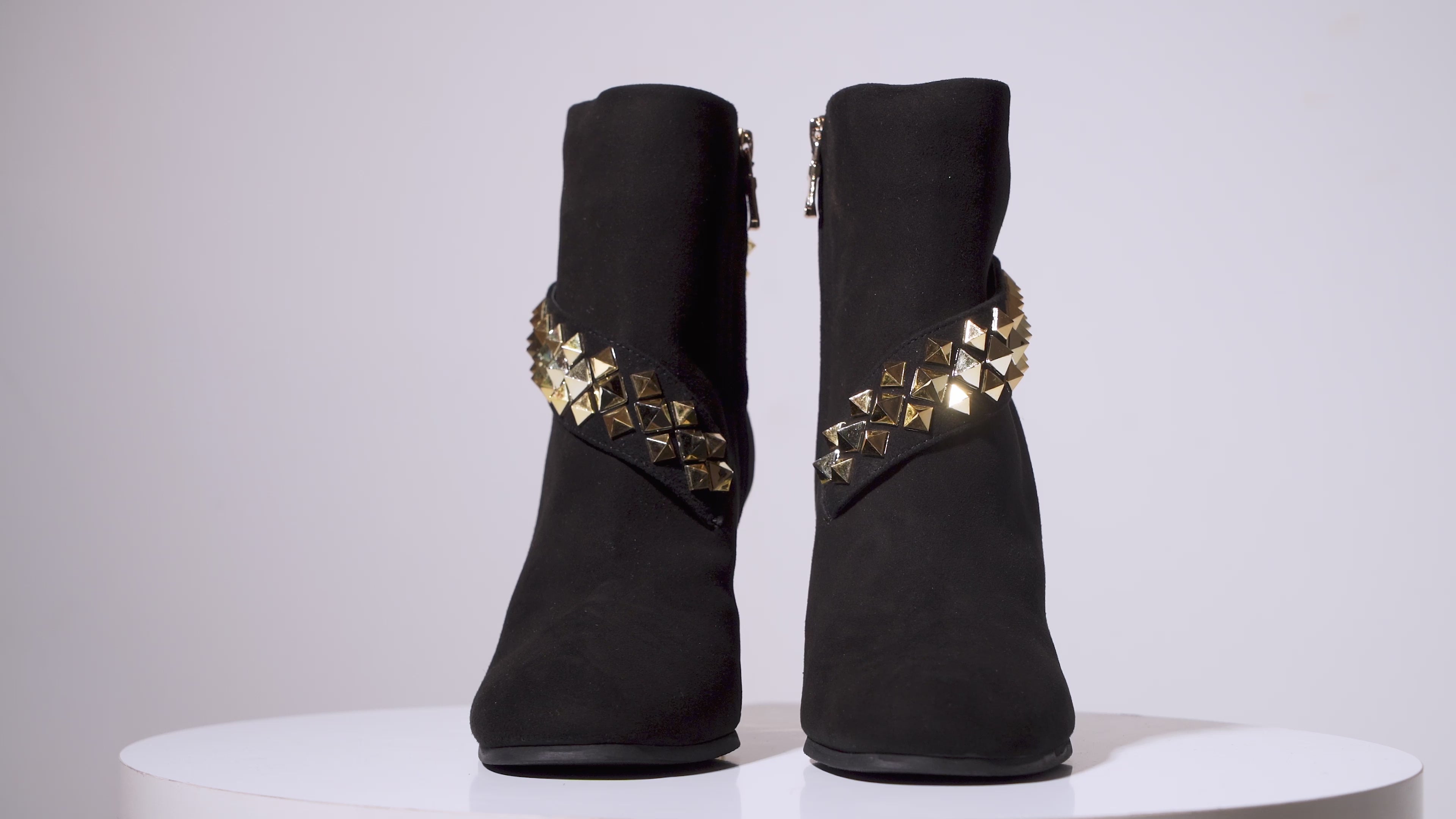 Fendi Spike Booties in Black/White Size 39.5 | MTYCI