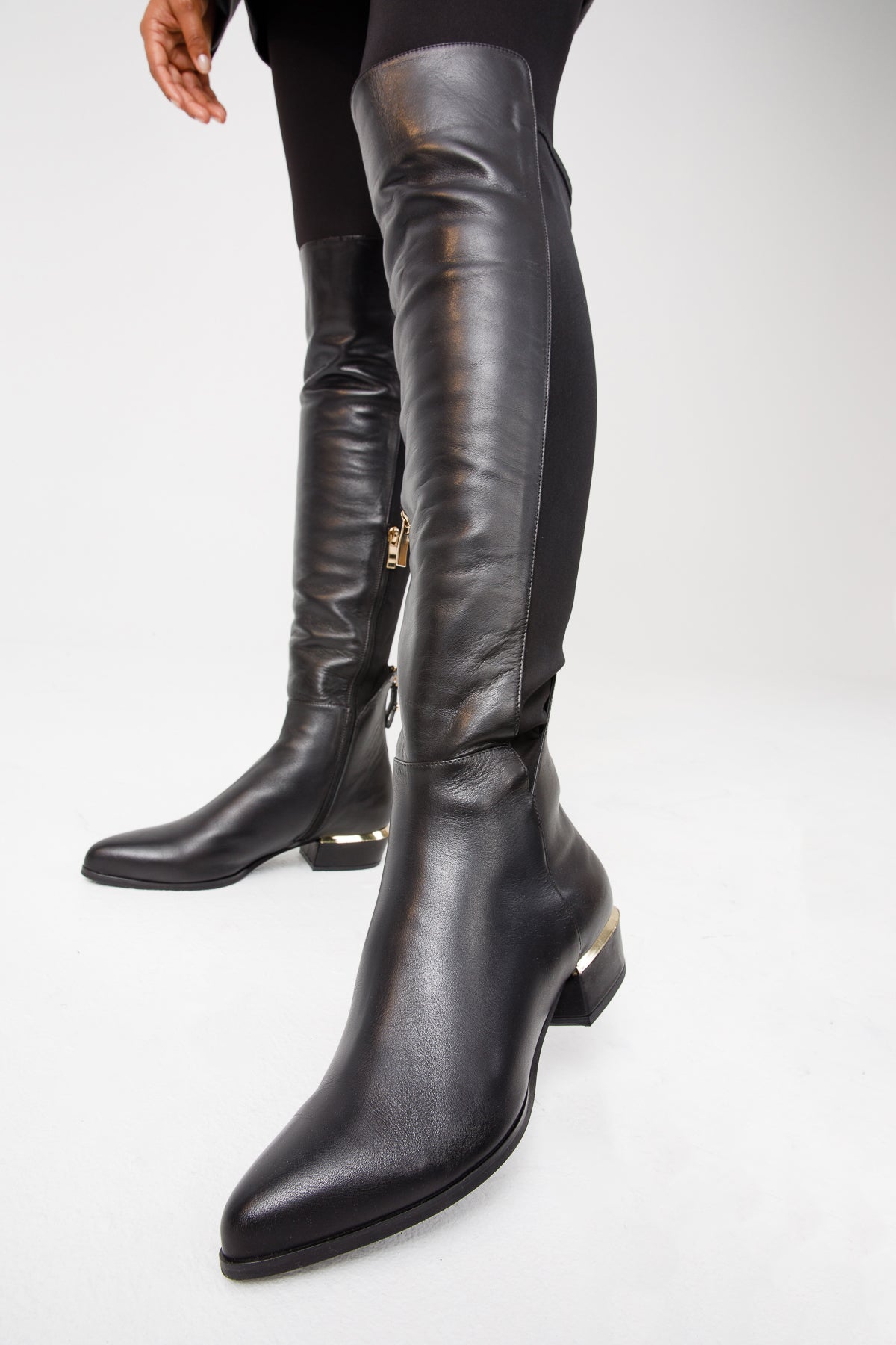 The Fairoks Black Leather Pointy Toe Knee High Women Boot Vinci Leather Shoes