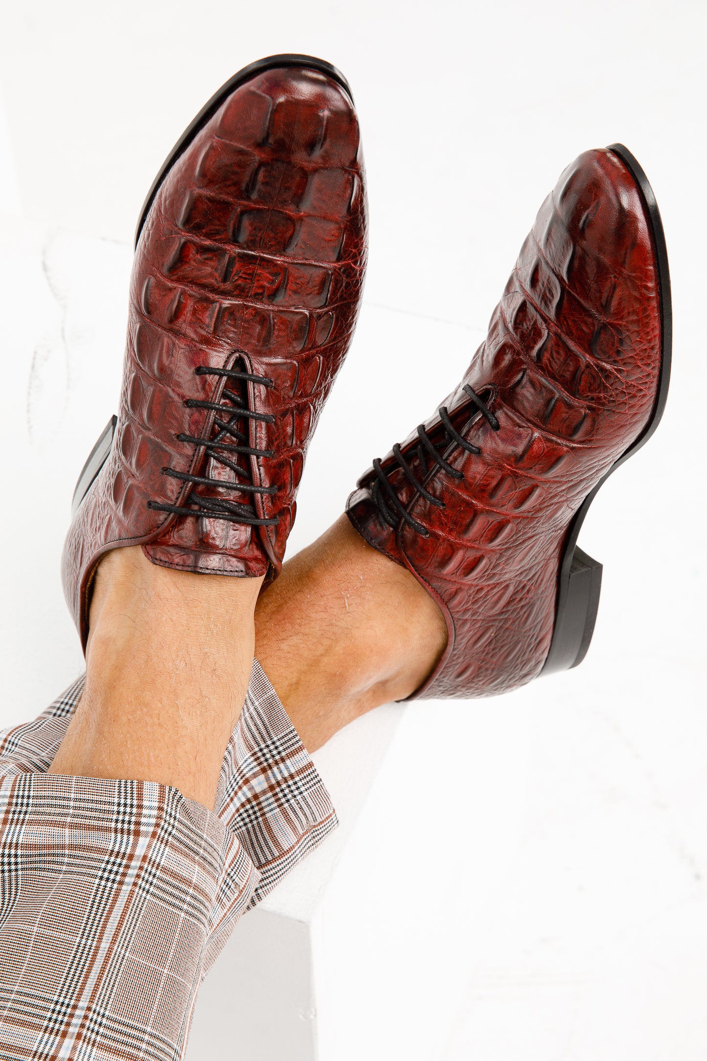 The Randor Burgundy Crocodile Leather Oxford Men Shoe